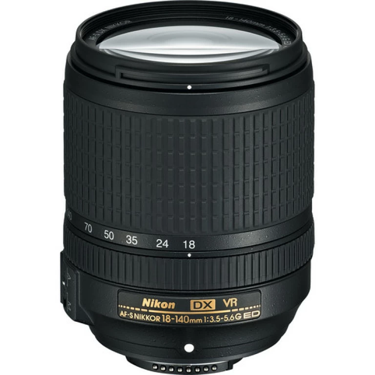 עדשה Nikon AF-S DX NIKKOR 18-140mm f/3.5-5.6G ED VR עדשה Nikon AF-S DX NIKKOR 18-140mm f/3.5-5.6G ED VR
