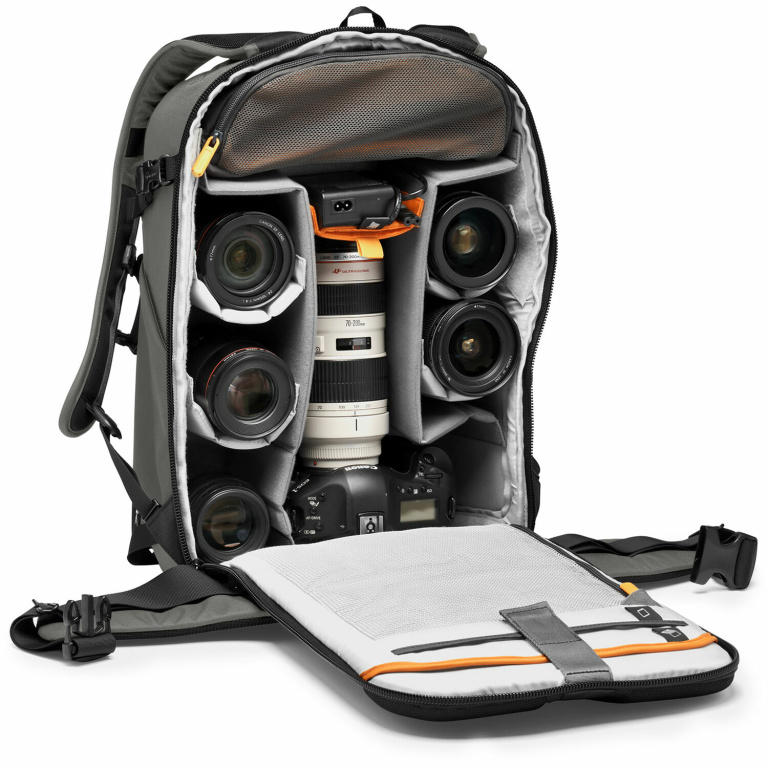 תיק צילום Lowepro Flipside BP400 AW III שחור תיק צילום Lowepro Flipside BP400 AW III שחור