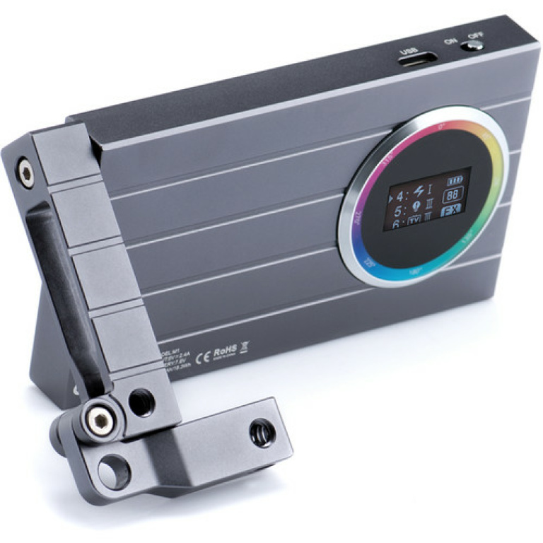 פנס לד צבעוני Godox Mini RGB Creative M1 פנס לד צבעוני Godox Mini RGB Creative M1