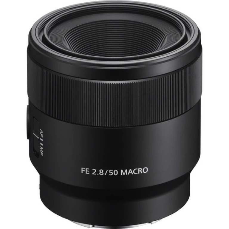 עדשה Sony FE 50mm f/2.8 Macro עדשה Sony FE 50mm f/2.8 Macro
