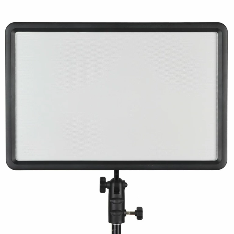 פנס לד GODOX LEDP260C Video Light פנס לד GODOX LEDP260C Video Light