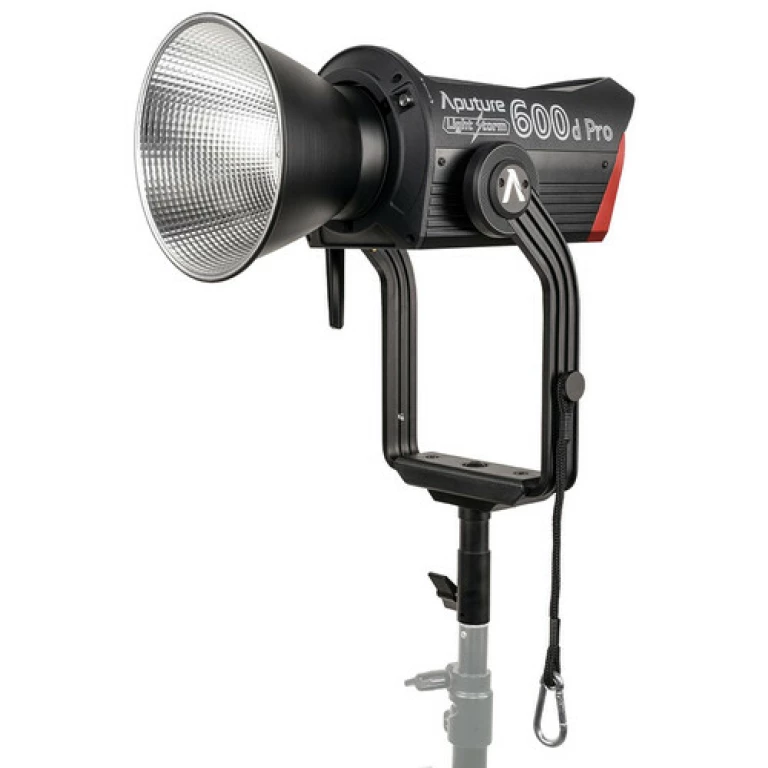 פנס לד Aputure LS 600D Pro פנס לד Aputure LS 600D Pro