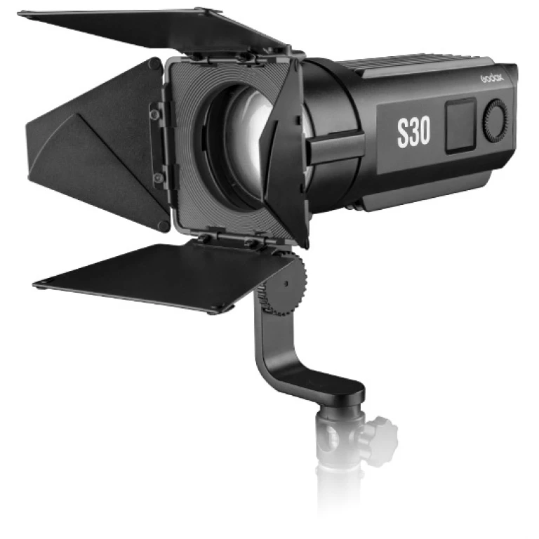 תאורת לד Godox S30 Led With Barndoors תאורת לד Godox S30 Led With Barndoors