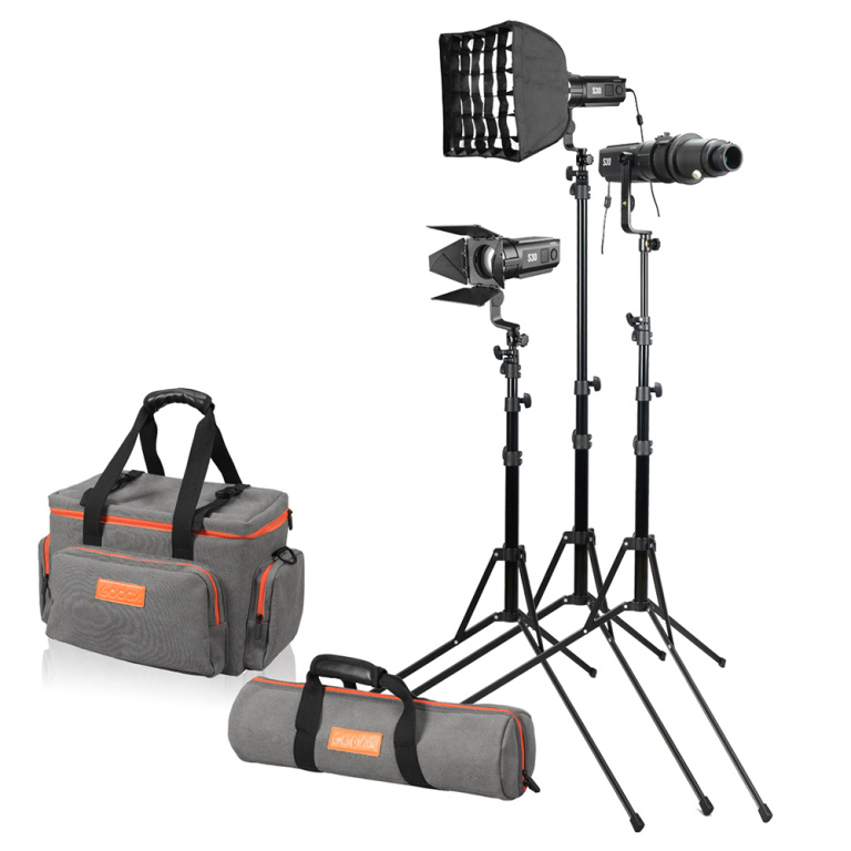 קיט 3 תאורות לד Godox S30 Led With Barndoors קיט 3 תאורות לד Godox S30 Led With Barndoors