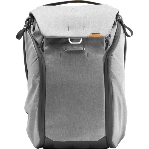 תיק צילום Peak Design Everyday Backpack ASH 20L v2 – אפור בהיר תיק צילום Peak Design Everyday Backpack ASH 20L v2 – אפור בהיר