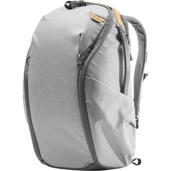 תיק צילום Peak Design Everyday Backpack Zip 20L – אפור בהיר תיק צילום Peak Design Everyday Backpack Zip 20L – אפור בהיר