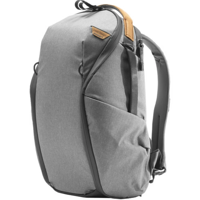 תיק צילום Peak Design Everyday Backpack Zip 15L – אפור בהיר תיק צילום Peak Design Everyday Backpack Zip 15L – אפור בהיר