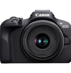 מצלמה ללא מראה Canon EOS R100 עם עדשות 18-45+ 75-300 מ״מ – יבואן רשמי