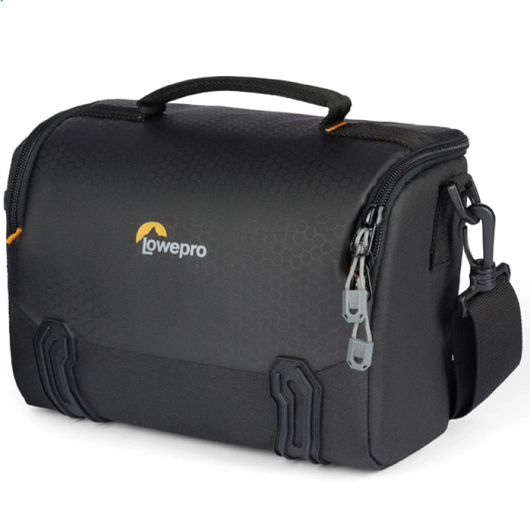 תיק צילום Lowepro Adventura SH 140 III שחור תיק צילום Lowepro Adventura SH 140 III שחור