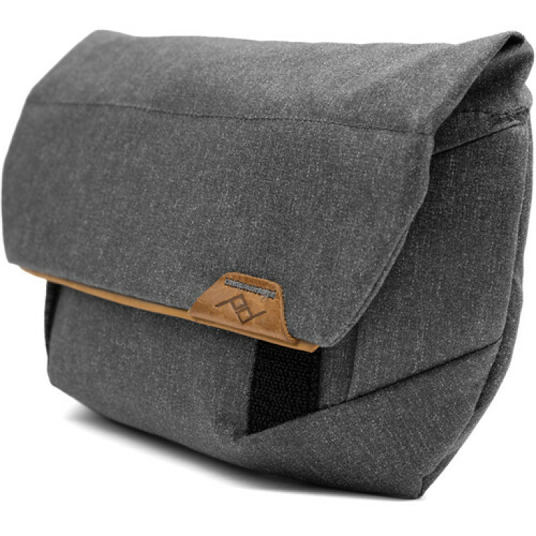 פאוצ' Peak Design Field Pouch אפור פחם פאוצ' Peak Design Field Pouch אפור פחם