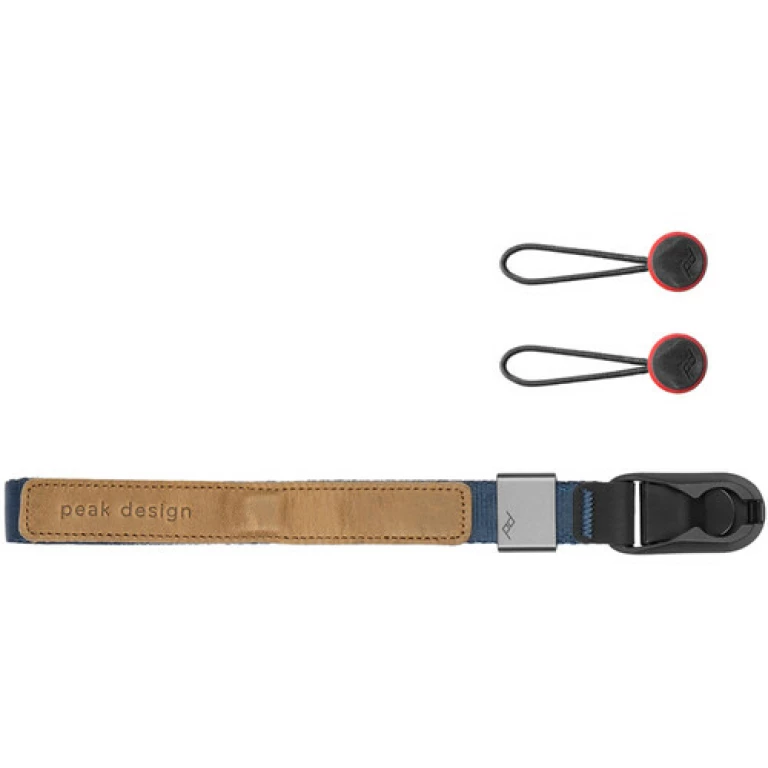 רצועת יד למצלמה Peak Design Cuff Camera Wrist Strap כחול כהה רצועת יד למצלמה Peak Design Cuff Camera Wrist Strap כחול כהה