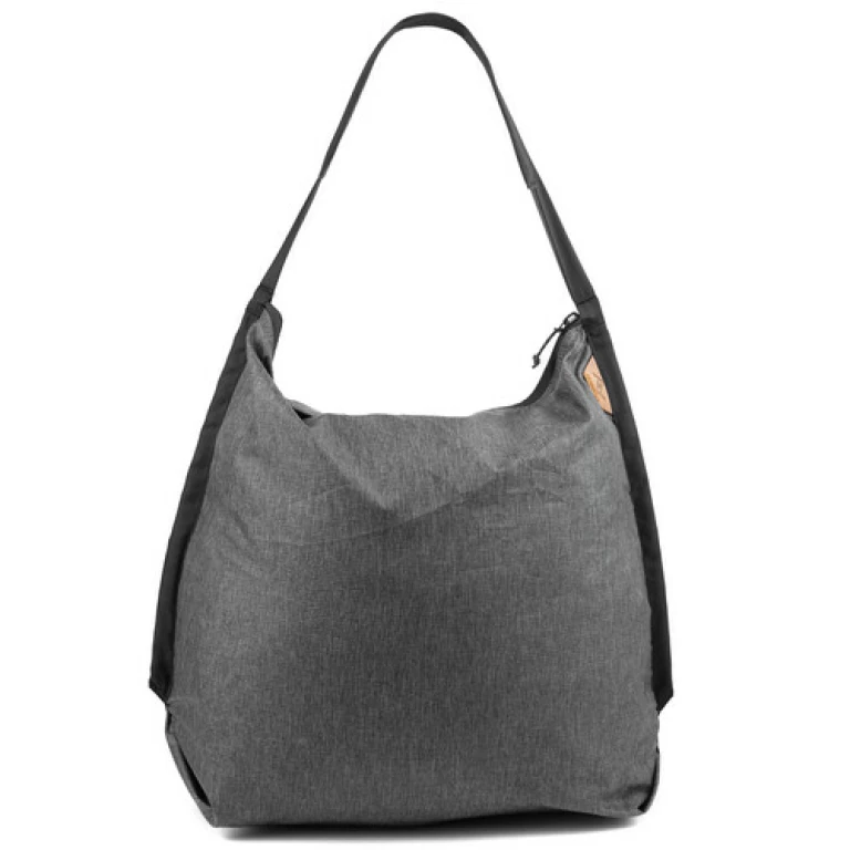 תיק צד מתקפל Peak Design Packable Tote – אפור פחם תיק צד מתקפל Peak Design Packable Tote – אפור פחם