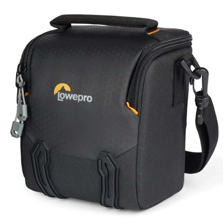 תיק צילום Lowepro Adventura SH 120 III שחור תיק צילום Lowepro Adventura SH 120 III שחור