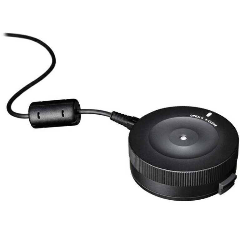 מתאם לעדכון עדשה Sigma USB Dock עבור עדשות Nikon F-Mount מתאם לעדכון עדשה Sigma USB Dock עבור עדשות Nikon F-Mount