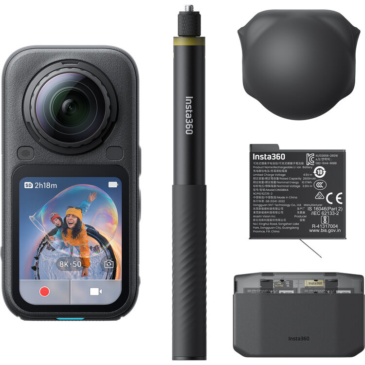 מצלמת אקסטרים Insta360 X6 360° 8K Camera Essentials Bundle מצלמת אקסטרים Insta360 X6 360° 8K Camera Essentials Bundle